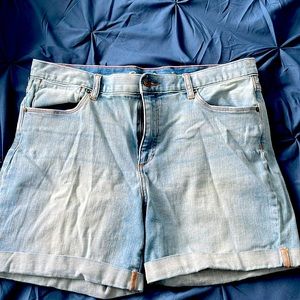 Light denim boyfriend shorts